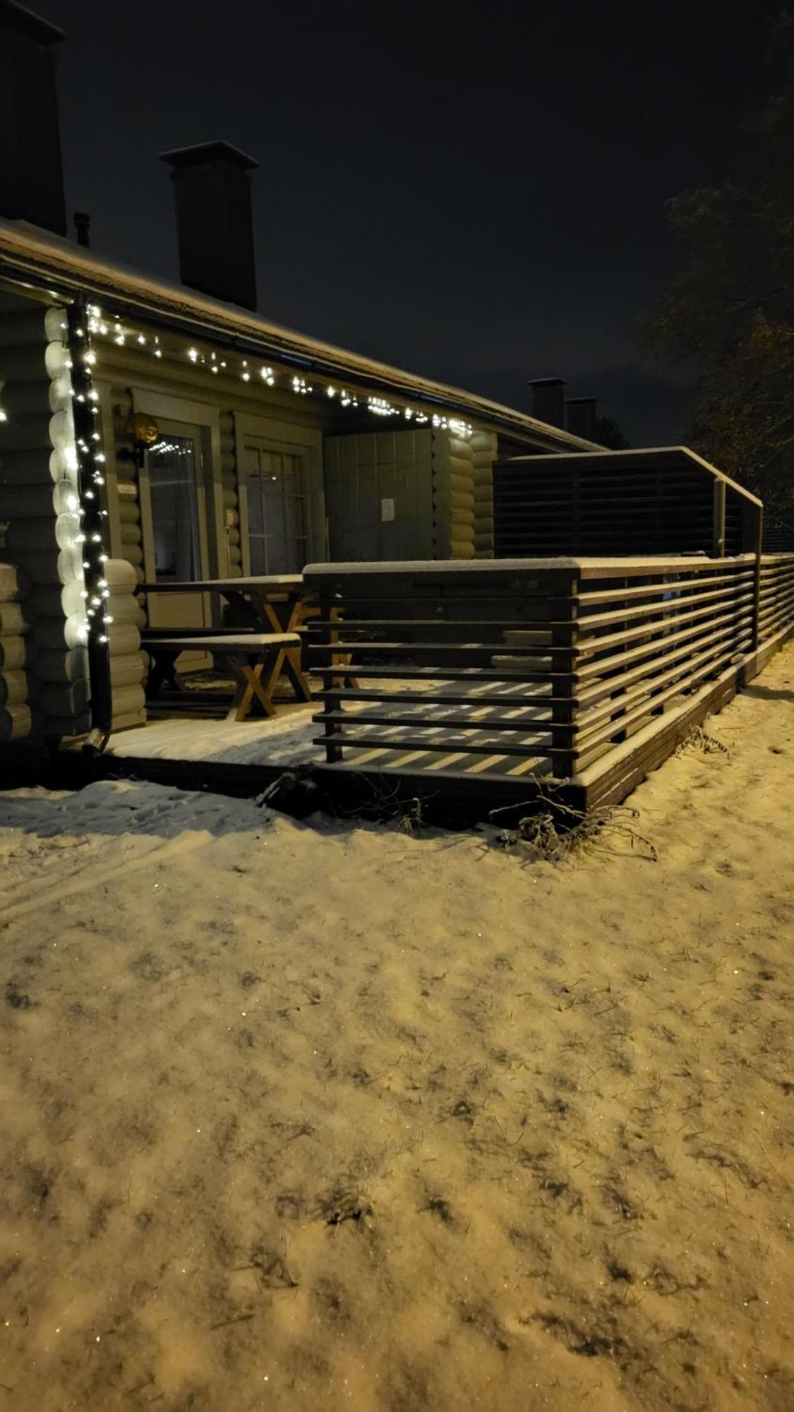 Vila Soepoe Moekki Himoksella Palveluiden Vieressae Jämsä Exteriér fotografie